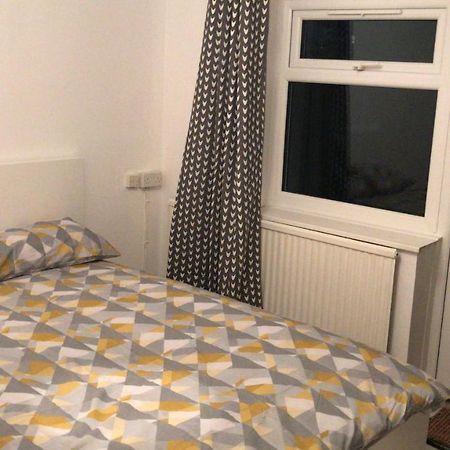 צ'לטנהם 2 Bedroom Garden Apartment מראה חיצוני תמונה