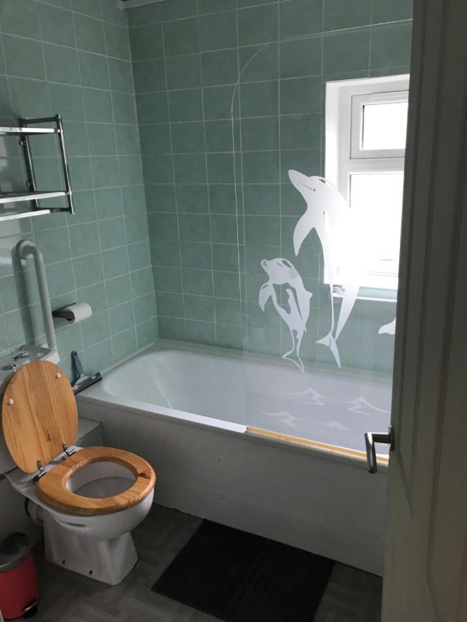 צ'לטנהם 2 Bedroom Garden Apartment מראה חיצוני תמונה
